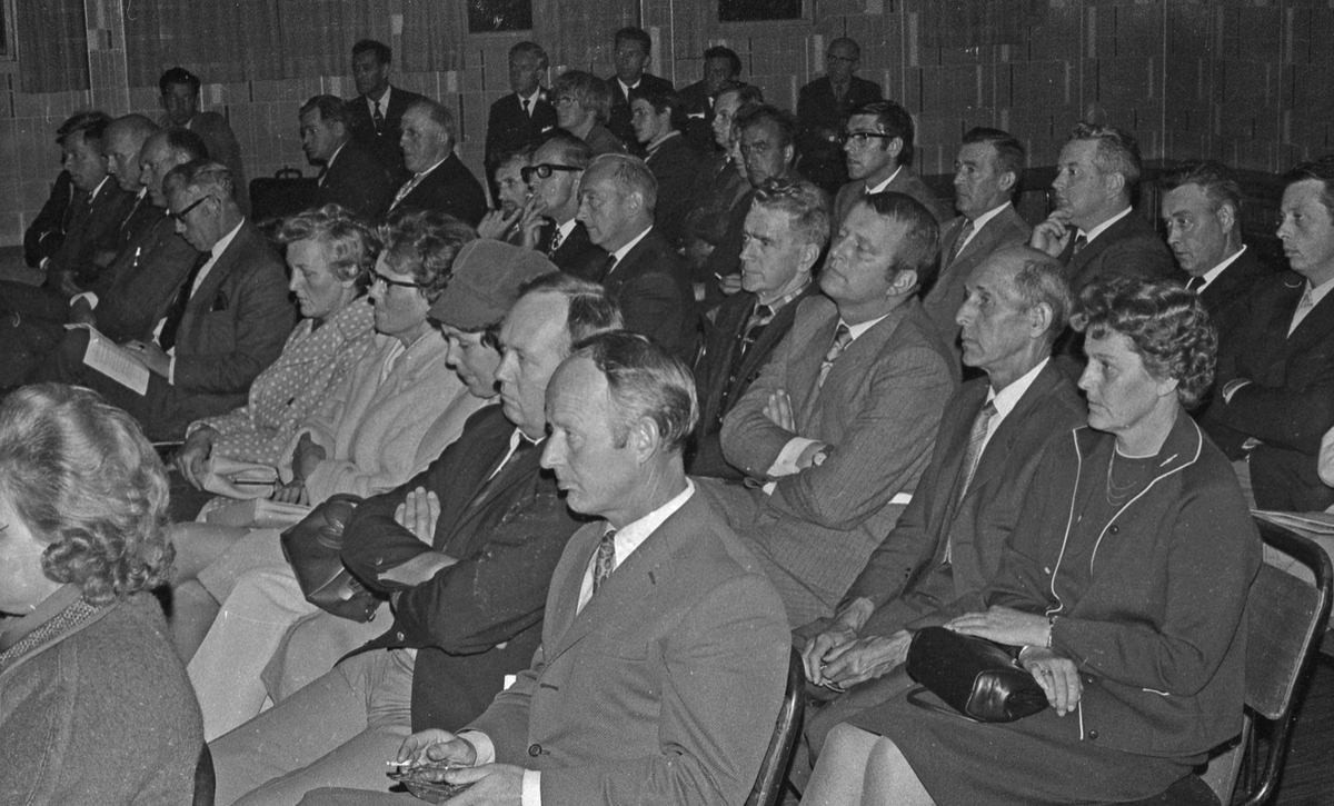 Møter i Høyre - september 1971. Del 1 av 2. Diverse møter i Haugesund og på Karmøy, inne og ute. Valg.