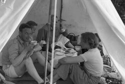 Campingliv på Vikhammerløkka