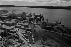 Oversikt av fabrikk fra 82 m. mast, mot vest.