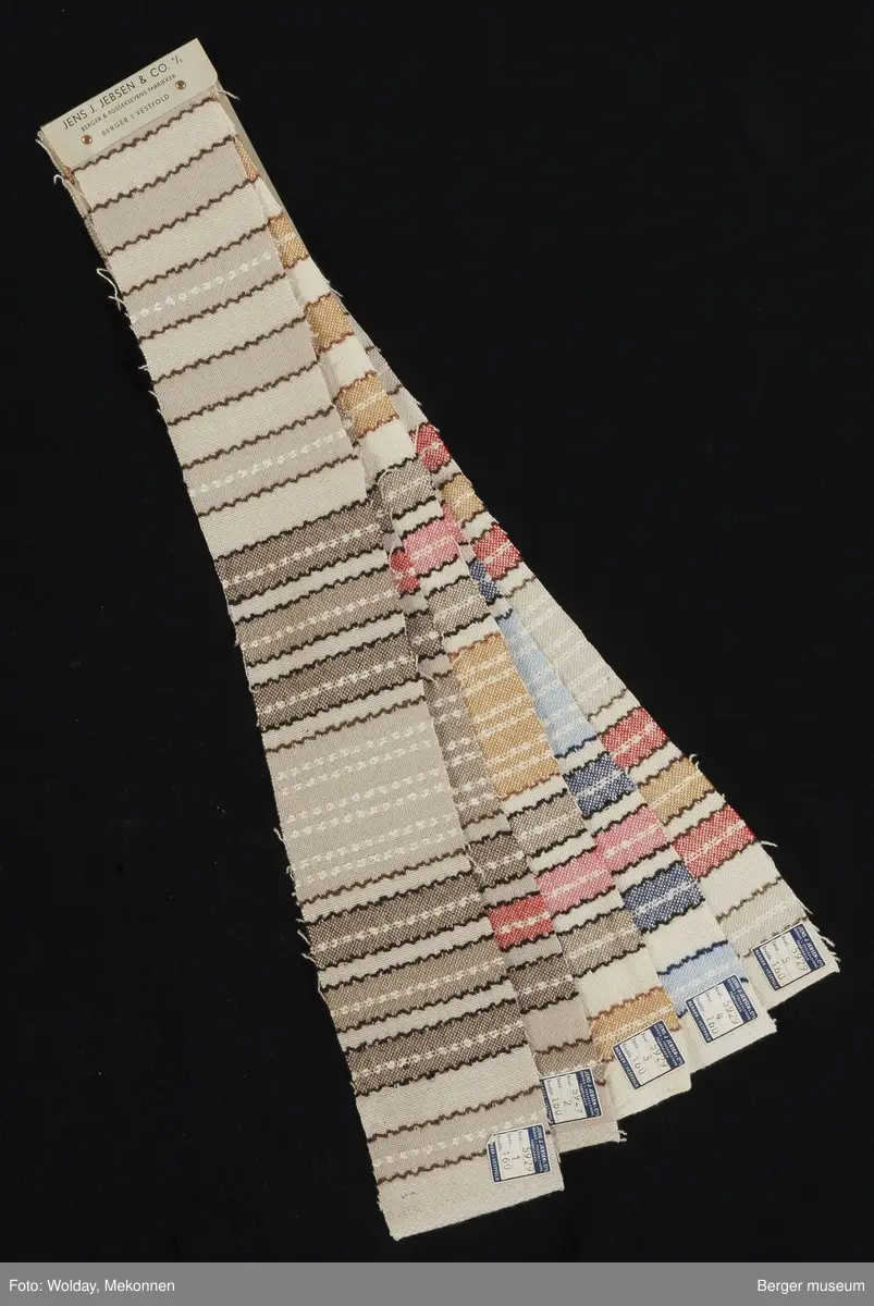 Prøvehefte med 5 prøver
Skjørt
Kvalitet 5929
Melert
