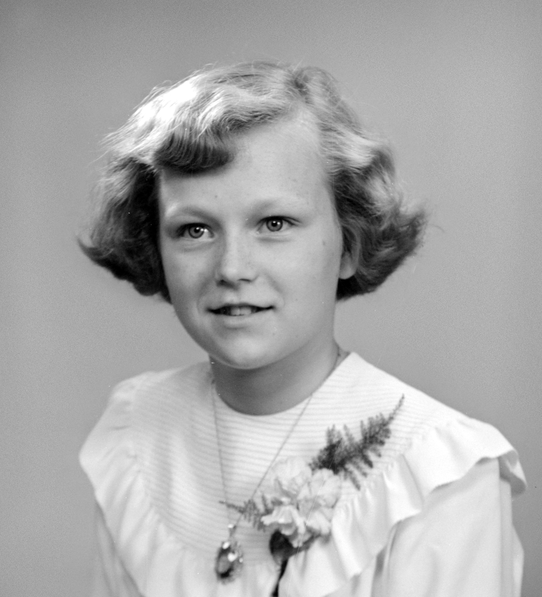 Konfirmanden Kay Lundh. Foto i maj 1950.
