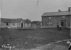 Gårdsanlegg på Ellenrommet, Vintervollen, Glåmos, med sommer