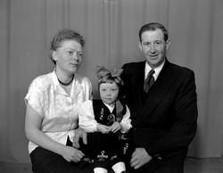 Edel og Lars Gaustad.
 Fra Nordmøre museums fotosamlinger, H