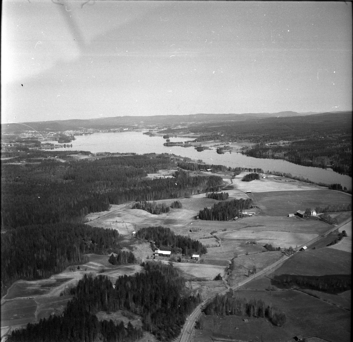 Bollnäs,
Högvatten,
Flygbilder över Bergviken-Varpen,
17 Maj 1966