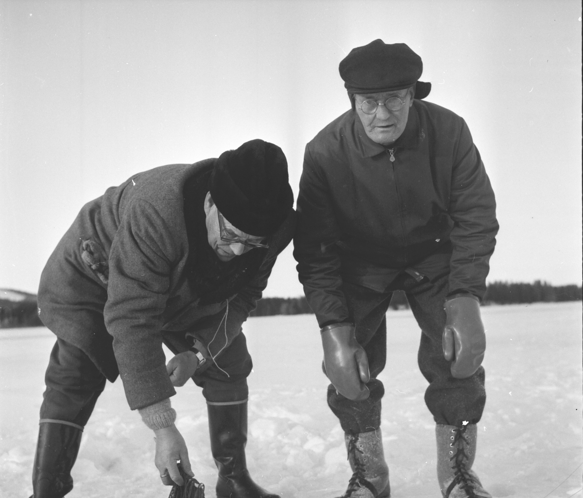 Ljusdal,
Sikfiske på Hennansjön,
Viksten,Sandbäck m.fl.
6 Jan 1965