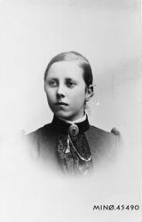 Portrett av kvinne. Solheim. Ella Steien, f. 1882