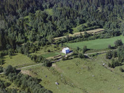 Sør-Fron, Hundorp vestside. Kjørkjeeng, bolighus