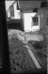 Tre bilder fra Lena. I forgrunnen Søndre Valle.