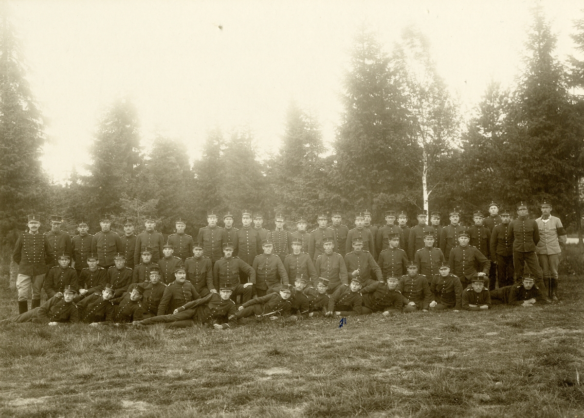 Exercisbild för soldater från Norrlands artilleriregemente A 4, Östersund 1909-1910.