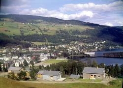 Fagernes sentrum, men Ranheimsbygda i bakgrunnen.