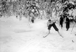 Lillehammerrennet 1933.  Nr.35 i hopp.