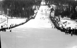 Hovedlandsrennet 1927. Tråkking av bakken