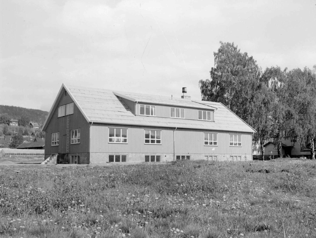 Lillehamme og Fåberg Yrkesskole, Fåberggata 152. Skolebygget sett fra vest.