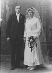 Portrett av et brudepar.