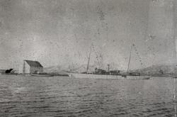 Den tyske keiser Wilhelms private yacht Hohenzollern ankret 