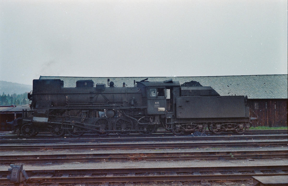 Damplokomotiv type 26c nr. 435 på Kongsvinger stasjon.