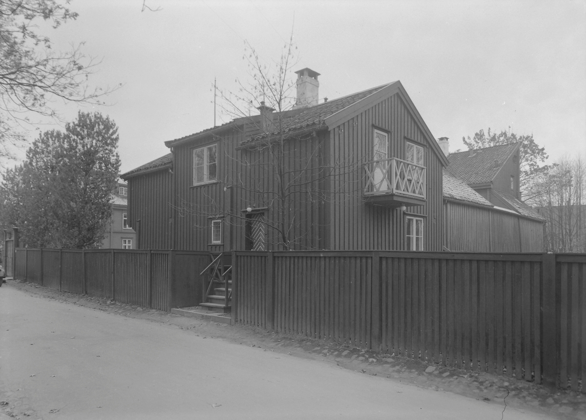 Arkitekt Wilhelm Swensen, bolig i Kongsgårdsgata 2, eksteriør og interiør