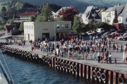 Postskyssen. På brygga i Sandeid.