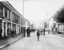 Repro: Storgata, Lillehammer tatt nordover, Kjølstadgården m