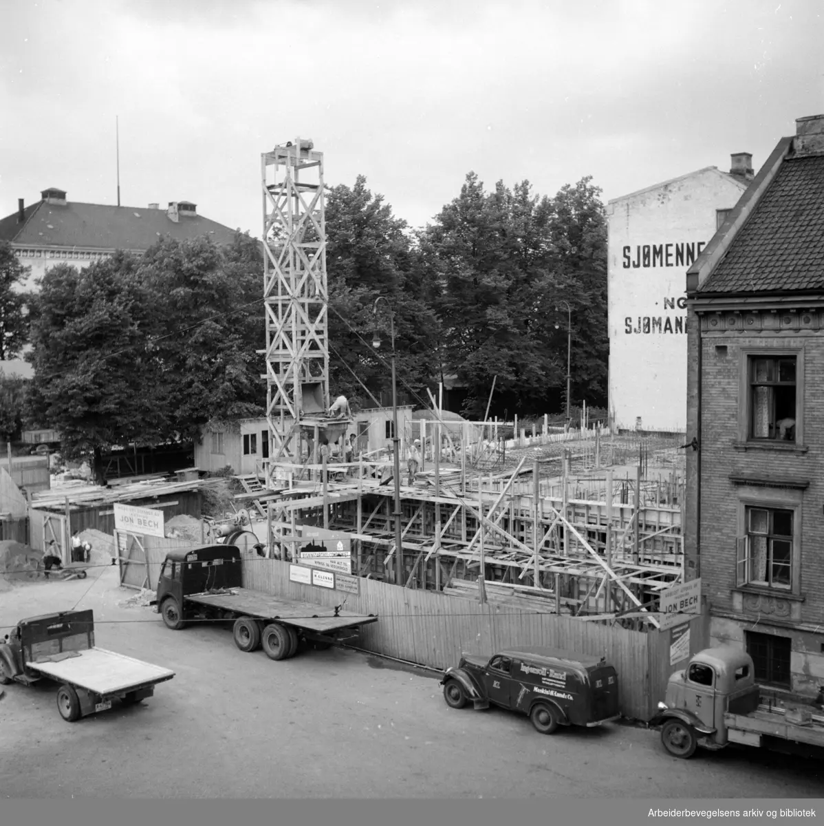 Sjømennenes Hus under bygging. Juli 1952
