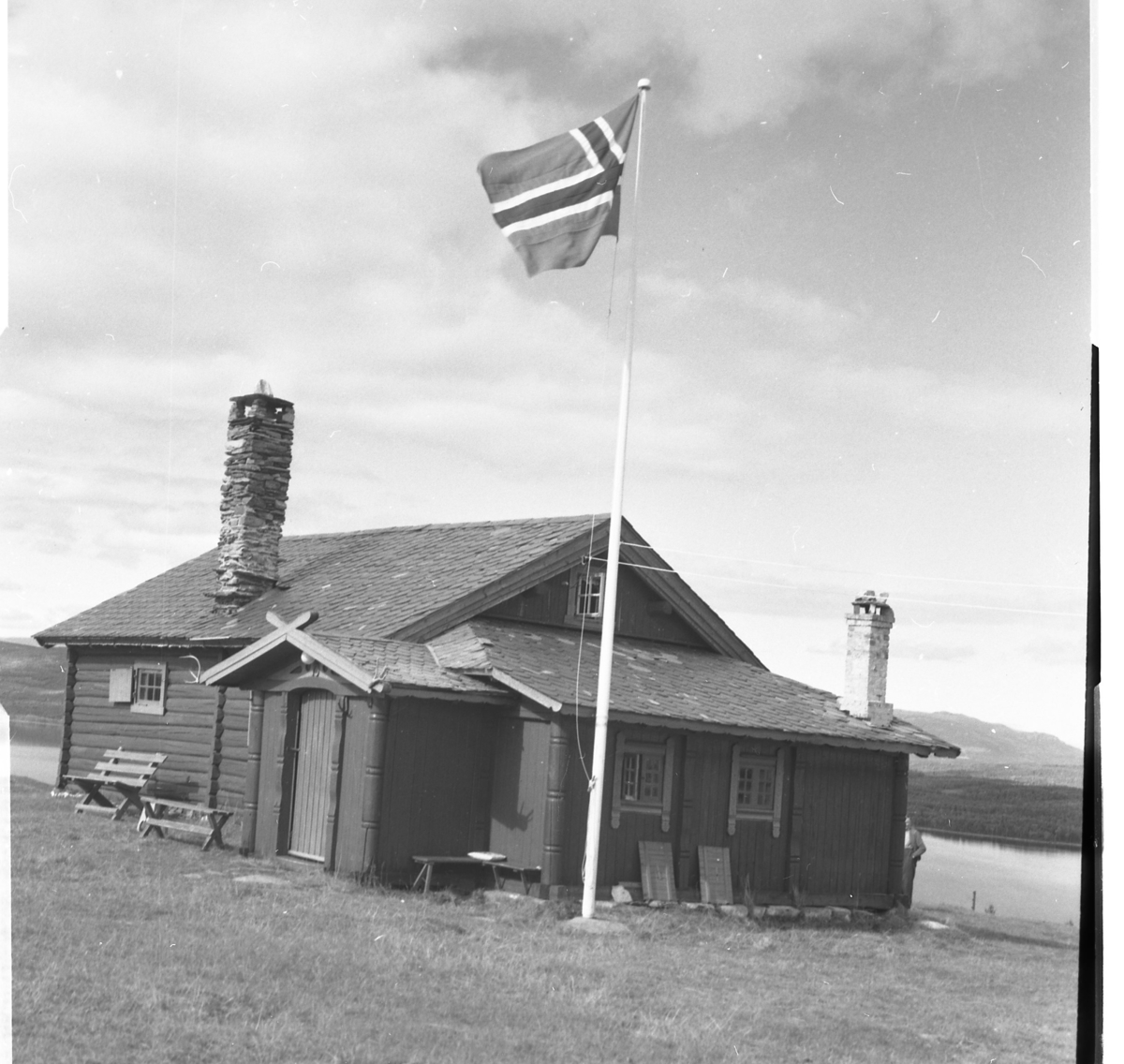 Ei av dei fyrste hyttene, bygd ved 1900 (Ill. i "Boka om Gol" b. II, s. 280)