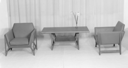 Sittegruppe. Lenestolar og salongbord.