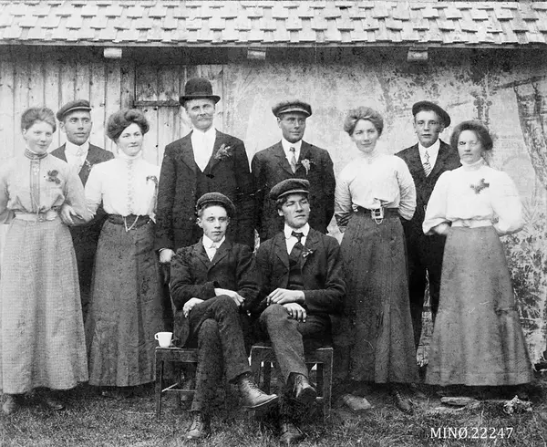 Gruppebilde av ungdommer