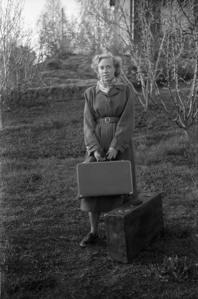 Sigrun Røisli på reisefot mai 1951. Seks portretter.