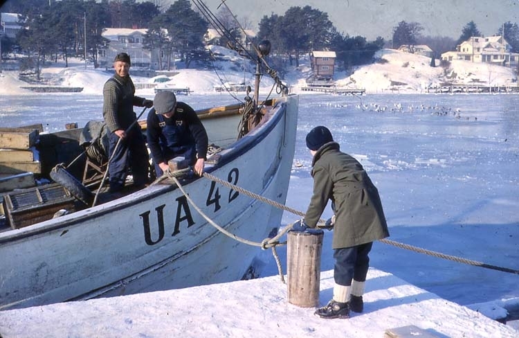 Vinterbild, fiskebåt UA 42.