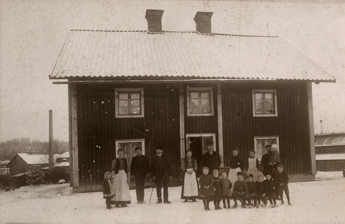 Smedbostad Kolsva Bruk, början av 1900-talet.
