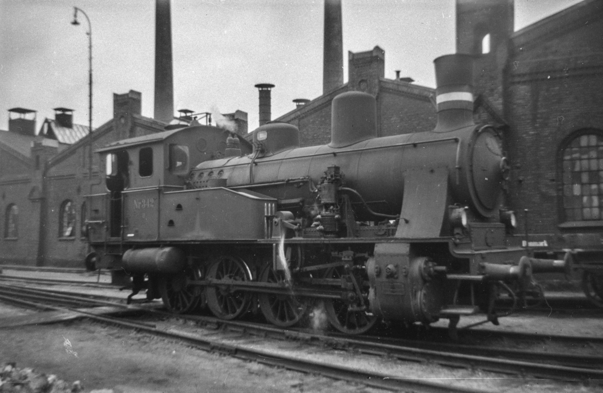 Dansk damplokomotiv type Q nr. 342 ved København Østerport.