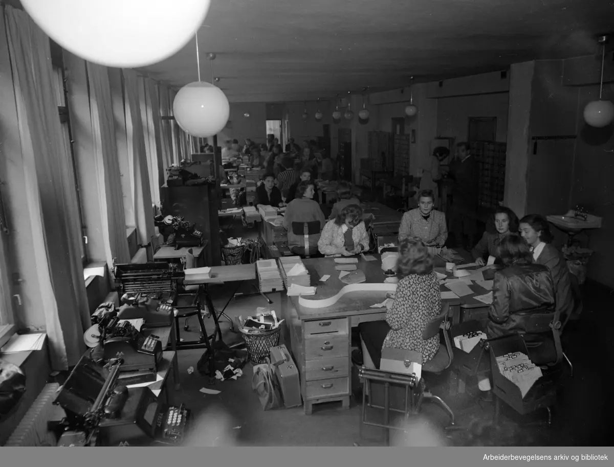 Postgirokontoret. September 1948