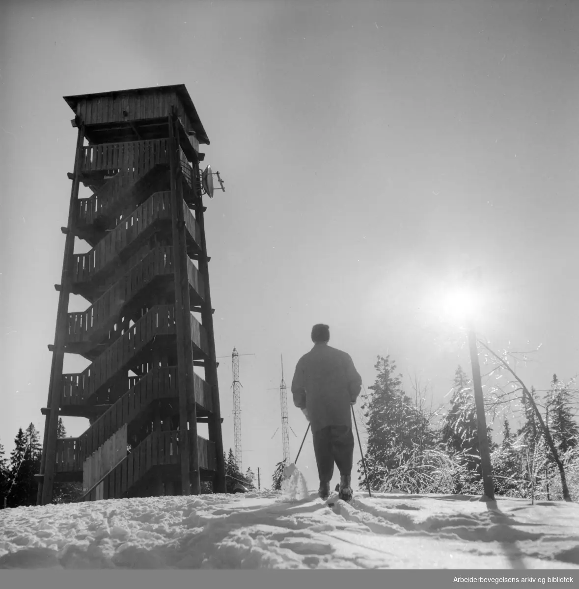 Nordmarka: Det gamle Tryvannstårnet.1955