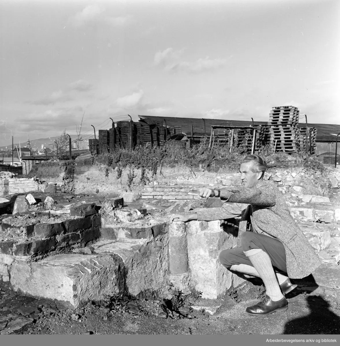 Mariakirkens ruiner. Arkitekt Håkon Andreas Christie.November 1961
