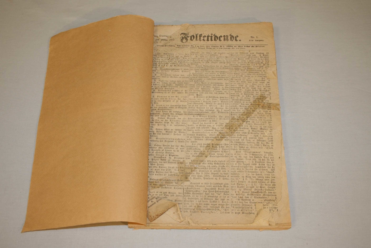 Hefte, privat innbunde med mjuke permar, frå nr. 1 til nr. 52 1875.