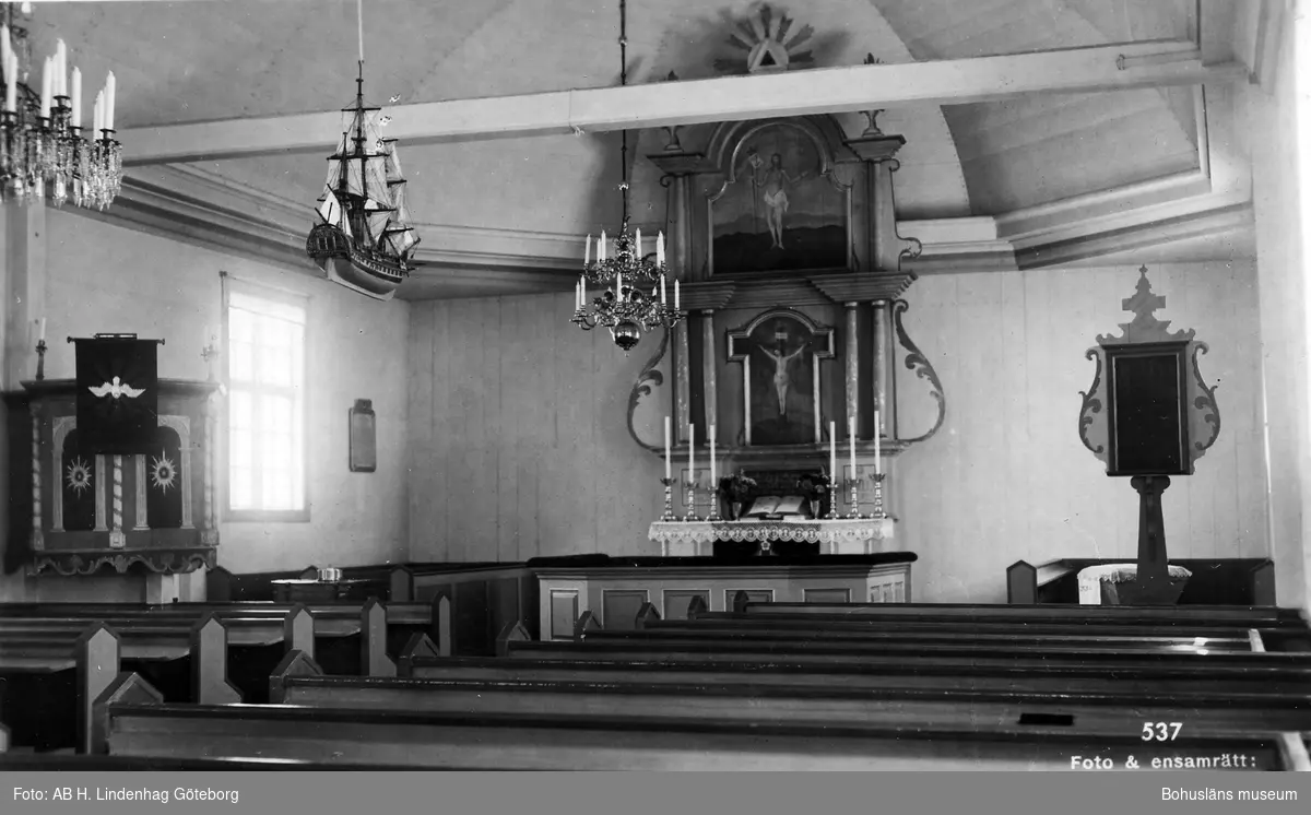 Text till bilden: "Klädesholmens kyrka. Interiör".

