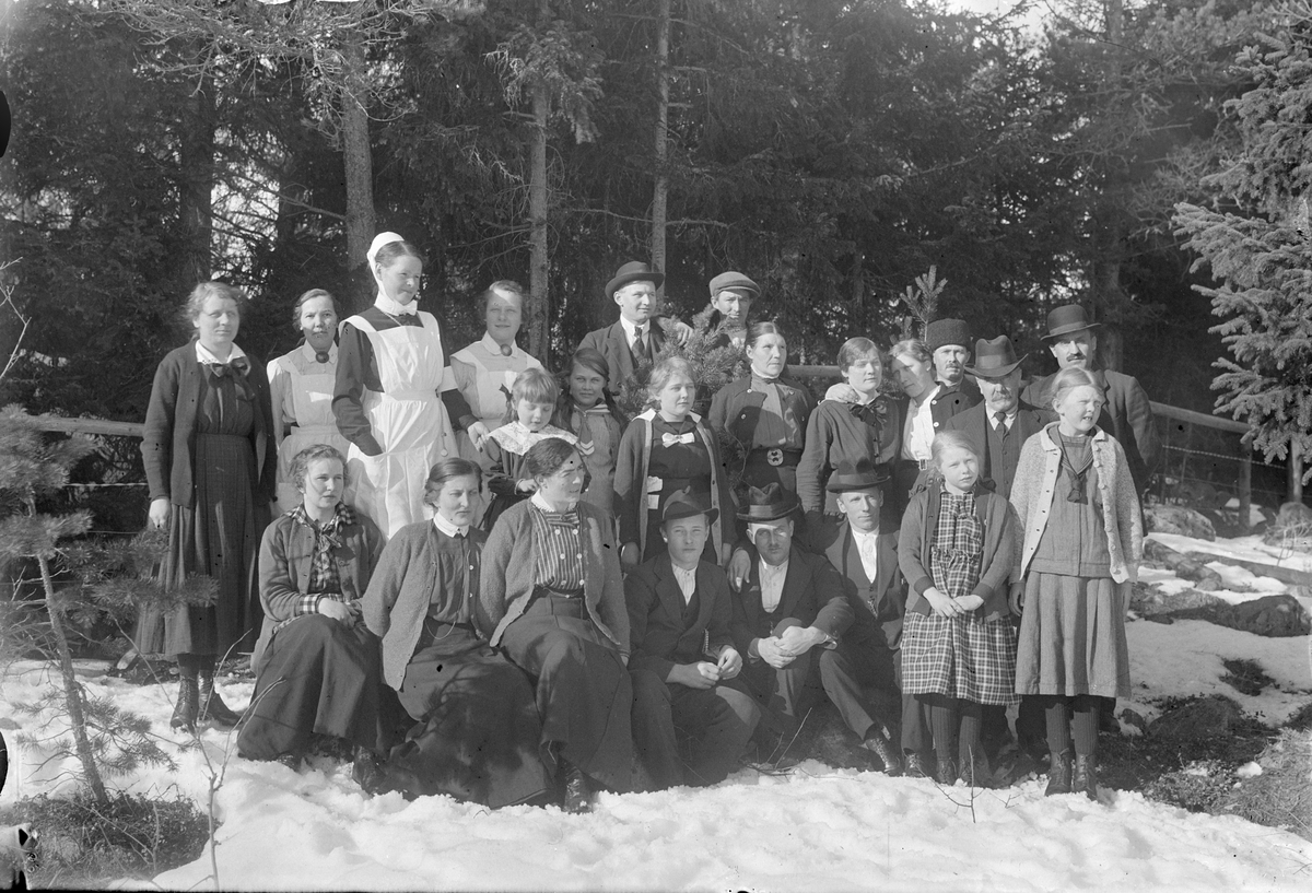 Sjukvårdspersonal och patienter vid Vattholma sanatorium, Uppland