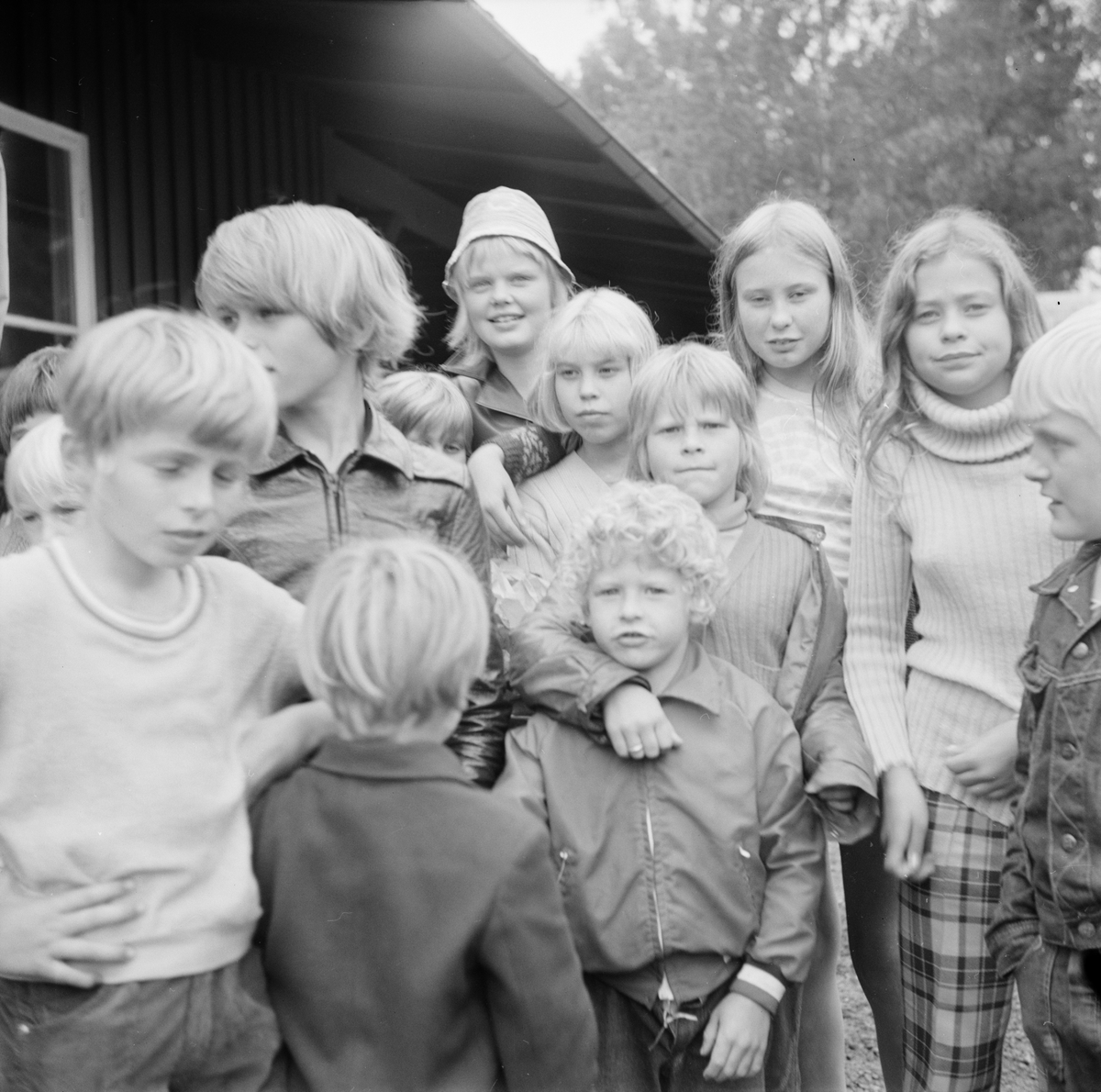 Kolonisommar avslutad i Ängskär, Hållnäs socken, Uppland, augusti 1971