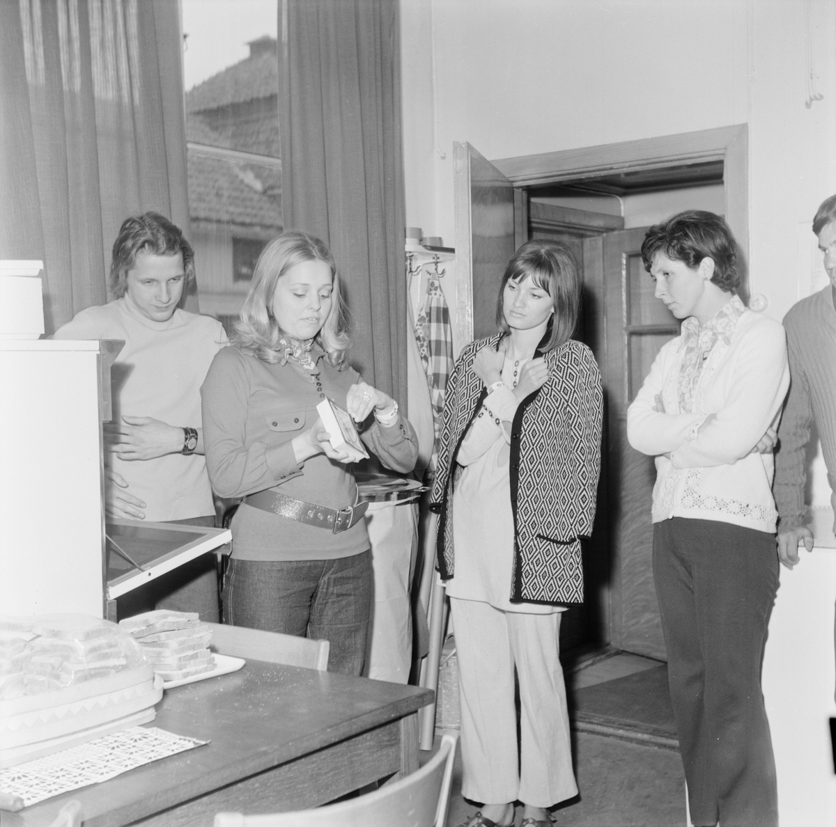 Män och kvinnor på kontor, Tierp, Uppland 1971