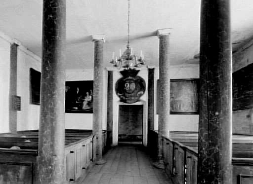 Kapellet inrett i Torpa Stenhus till minne av Gustaf Otto Stenbock.
Invigdes Allhelgonadagen 1699.