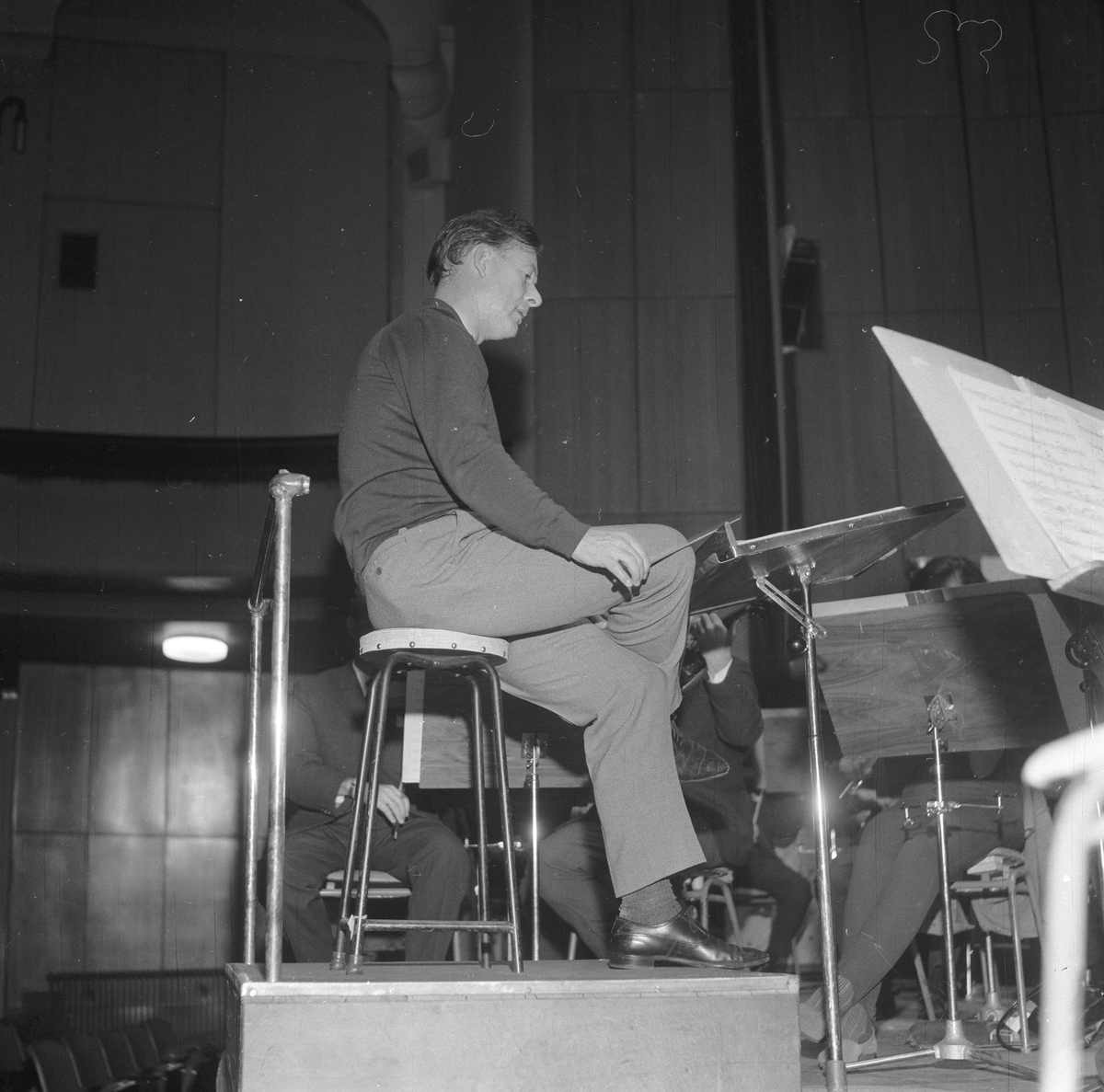 Fra Bergen Filharmoniske orkester 200 års jubileum. Orkester spiller. Fotografert september 1965.