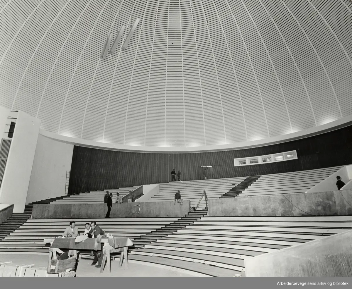 Colosseum kino. Snart ferdigstilt etter brannen.1964