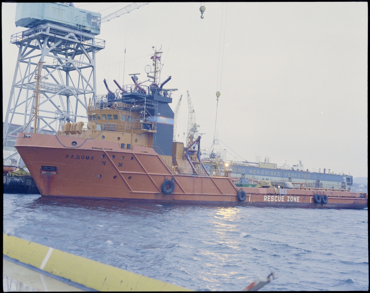 Supplyskipet "Aldoma" fra Murmansk ligger ved Haugesund Mekaniske Verksted.