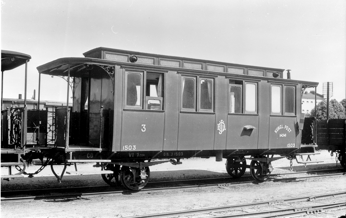 Kombinerad post och 3-klass vagn ÖBLJ 1503.