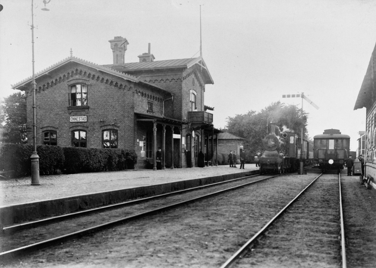 Önnestad järnvägsstation
CHJ-lok 13 trol. [Kristianstad-Hässleholms Järnväg].