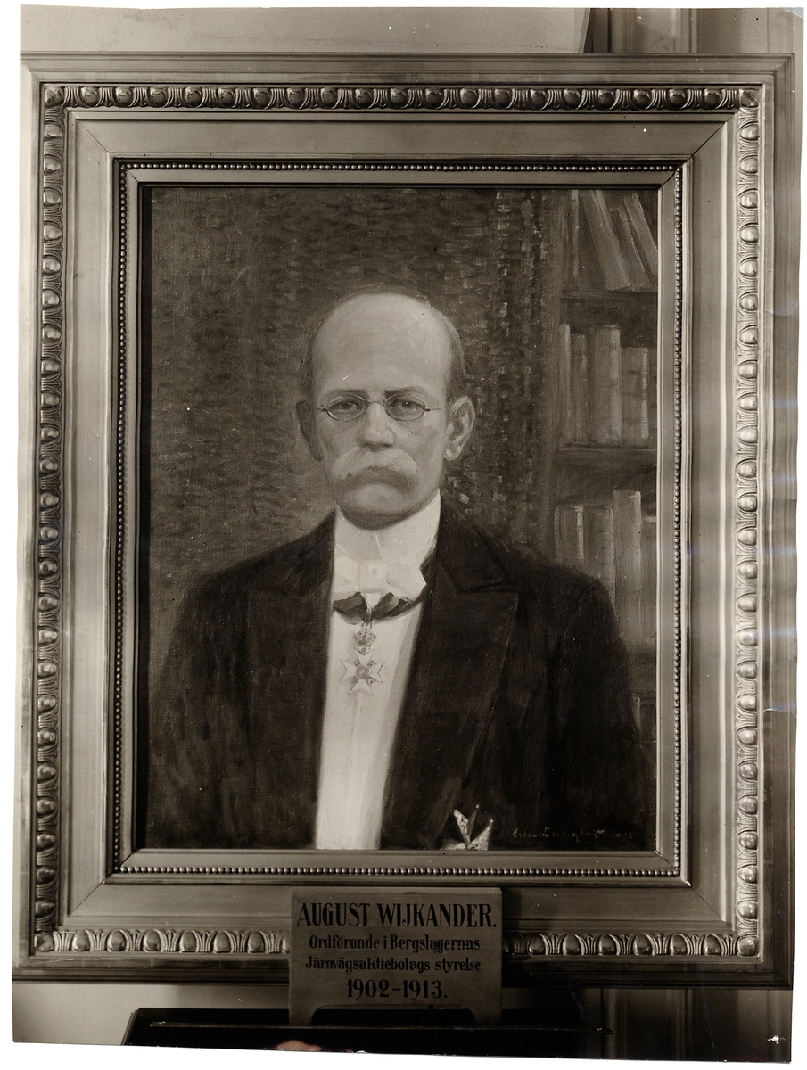 Porträtt av Professor August Wijkander, ordförande i Bergslagernas Järnvägsaktiebolags styrelse 1902-1913.
