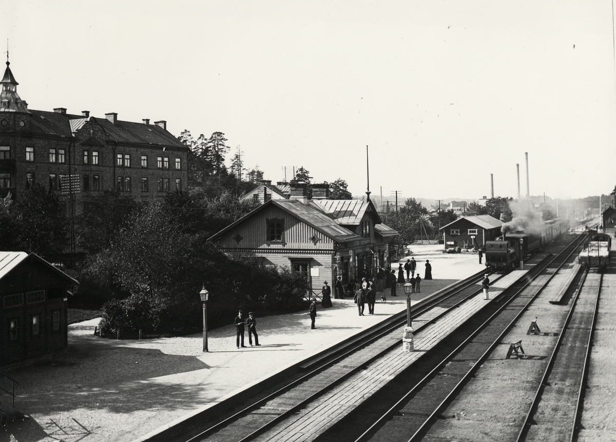 Sundbybergs station 1903. Stins Ågren i tjänst.