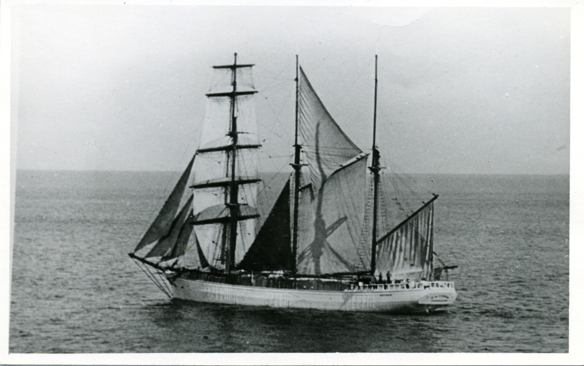 Skonertskeppet Estonia ägdes av Gustaf Erikson 1927-1936.