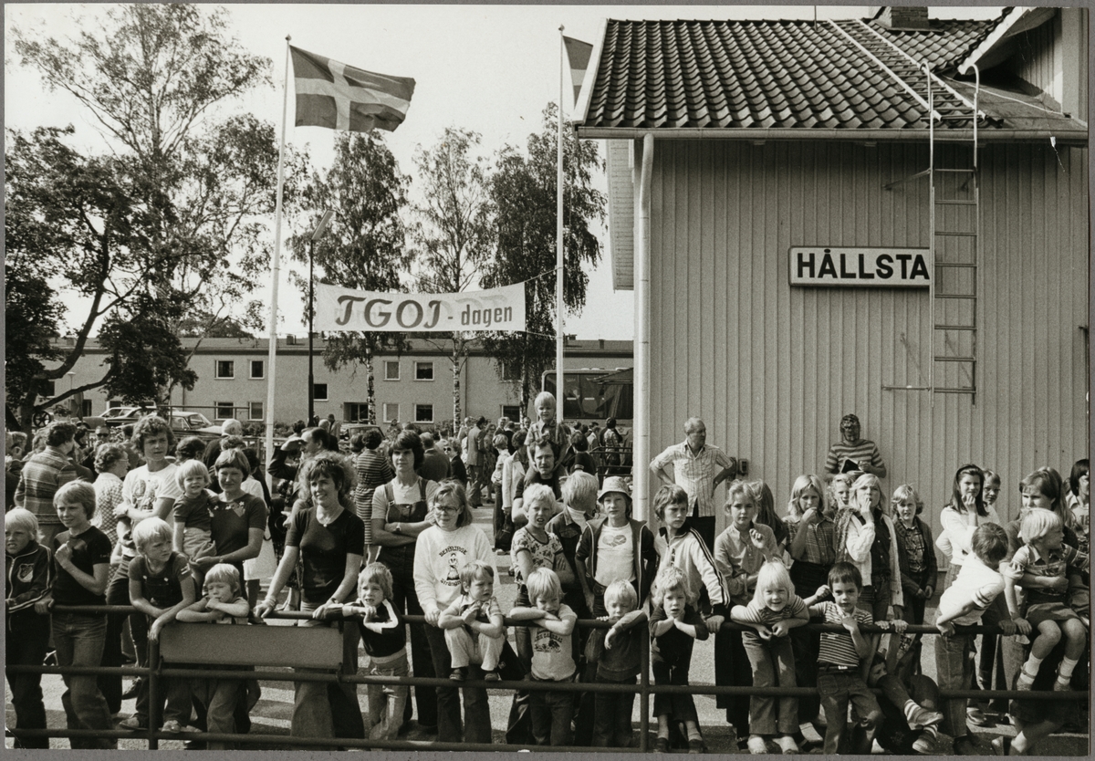 Trafikaktiebolaget Grängesberg - Oxelösunds Järnvägar, TGOJ - dagen firas i Hållsta. Okänt årtal.