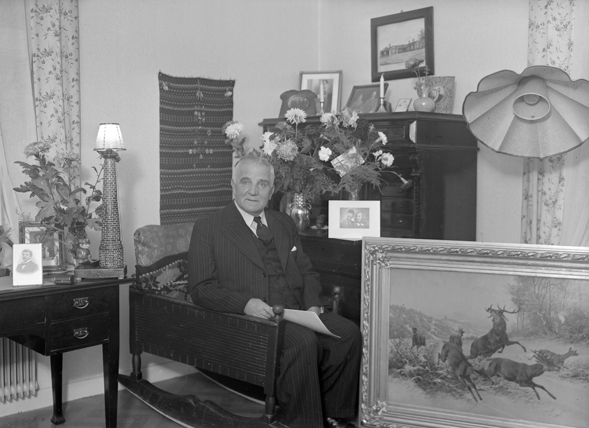 Åsberg, 70 år, Konsumgården. Foto nov 1949.